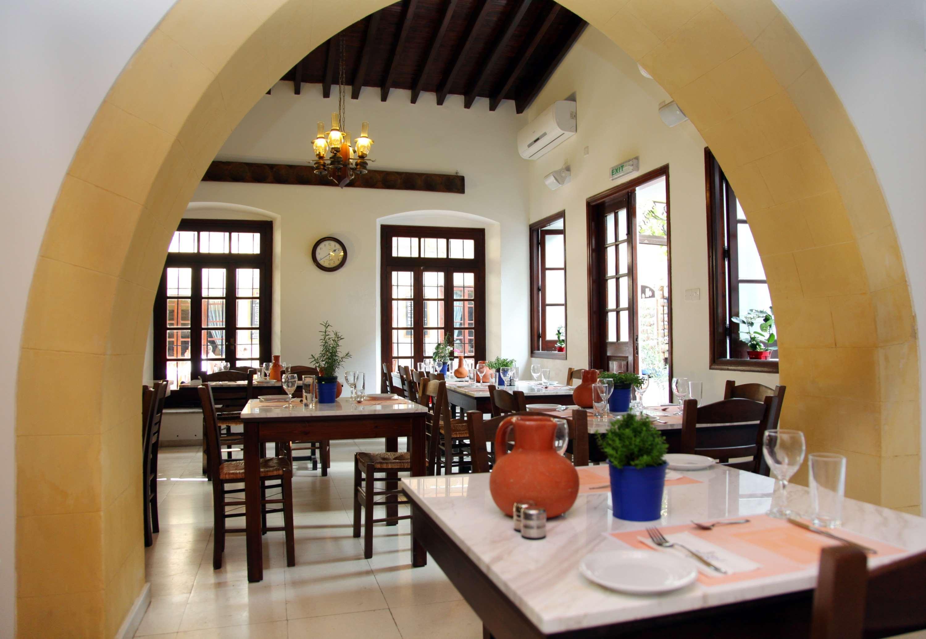 Centrum Hotel - City Center Nikosia Bagian luar foto