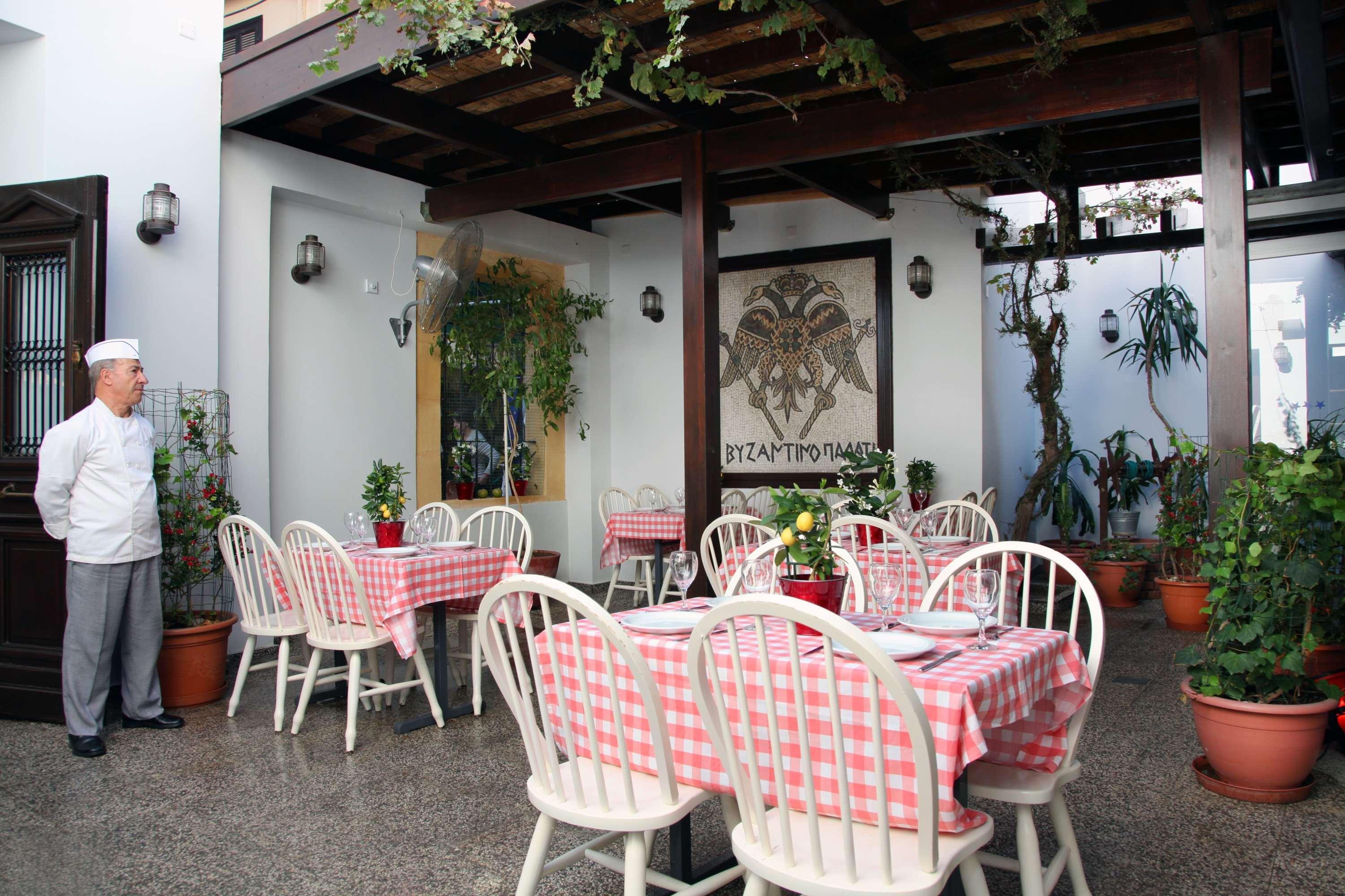 Centrum Hotel - City Center Nikosia Bagian luar foto
