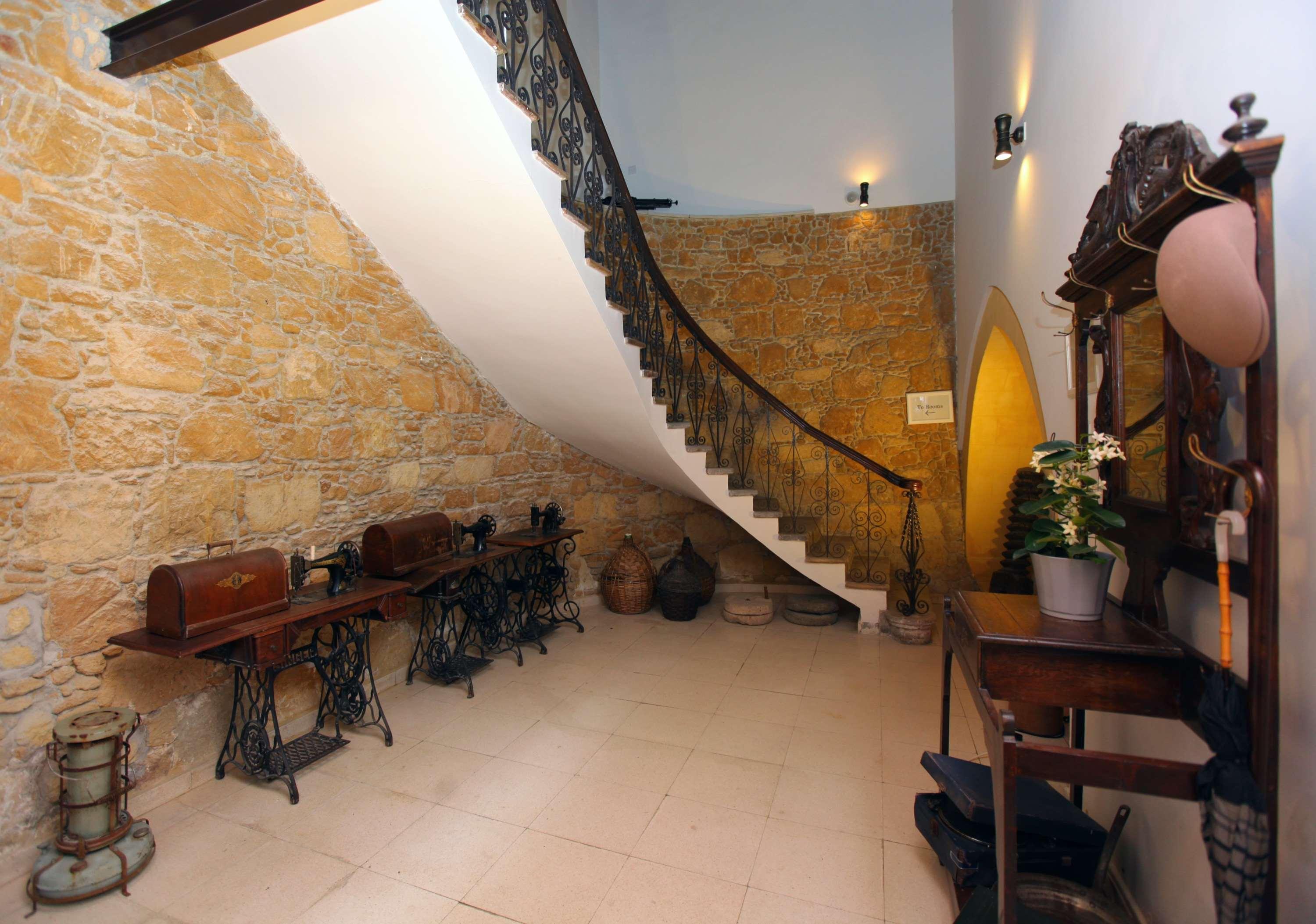 Centrum Hotel - City Center Nikosia Bagian luar foto