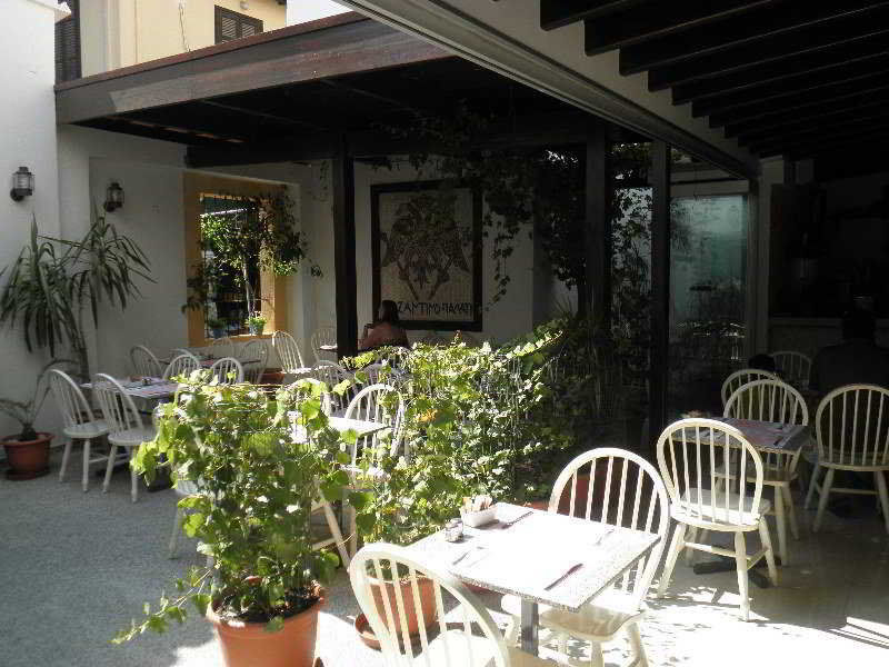 Centrum Hotel - City Center Nikosia Bagian luar foto
